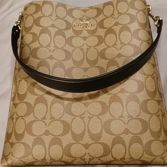 Like-New COACH Shoulder Bag - Picture 16 of 16